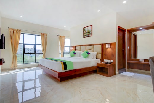 Treebo The Meridian, 10 Mins To Mahatma Gandhi Park