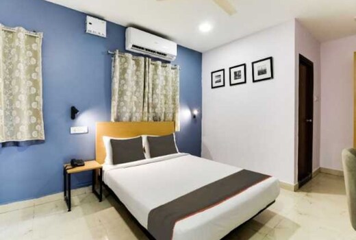 Townhouse Oak Banjara Lakeview