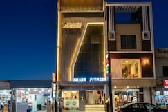7 heaven hotel, Kanpur