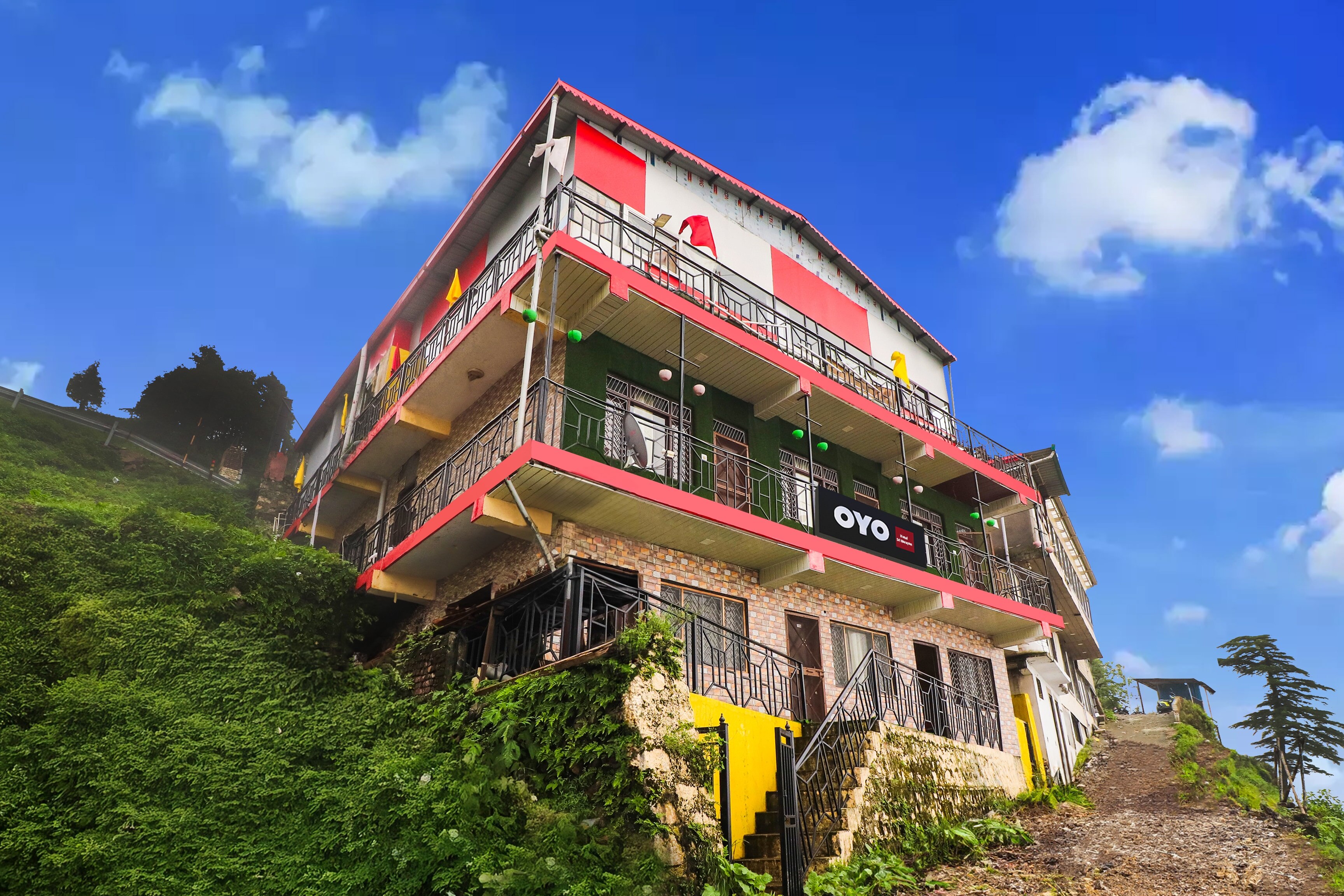 Hotel O Sri Narayan - Tap to explore photos
