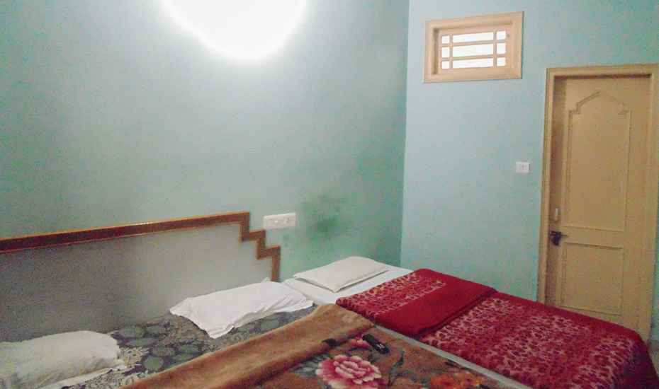 Maa Ulka Guest House - Tap to explore photos