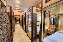 The Pushpak Dorms@Parkstreet , Kolkata