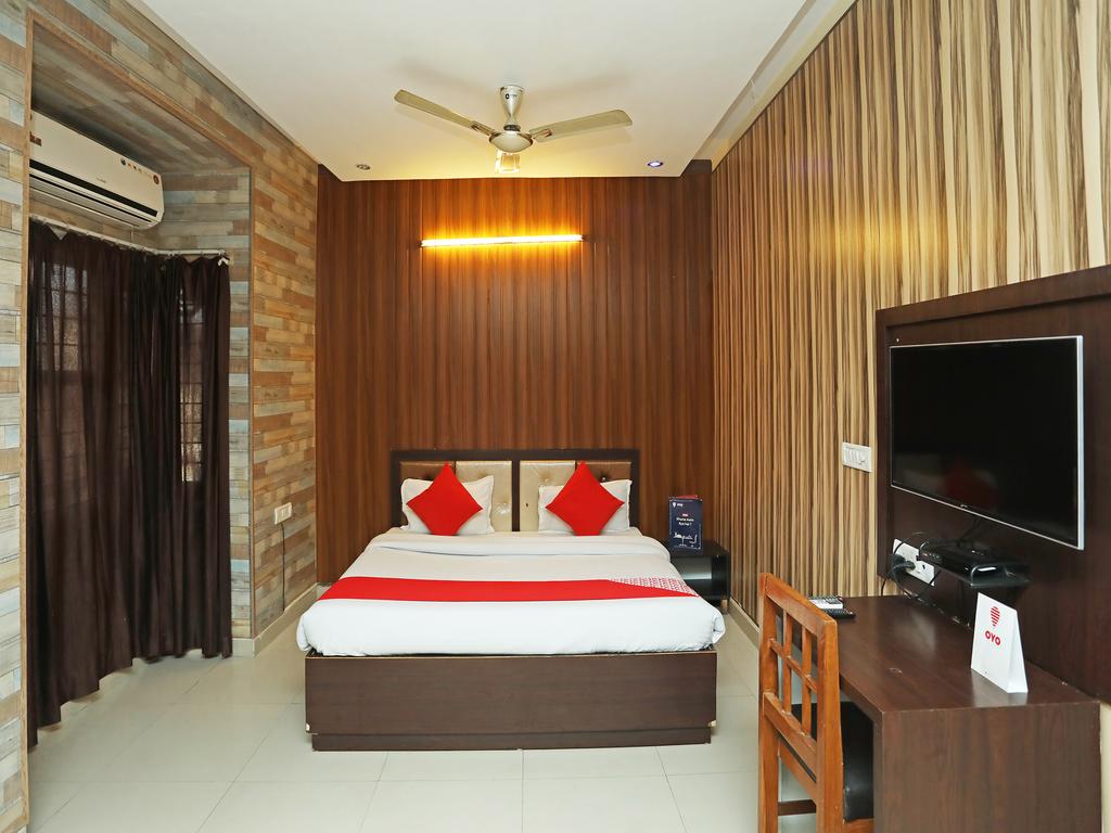 Hotel Tirupati - Tap to explore photos