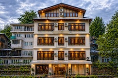 Hotel De Apple (5mins Drive to Dal Lake), Srinagar