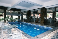 Collection O Luna Hotel Pattaya, Ko Sichang