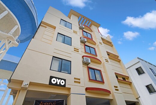 Super Hotel O Shri Ashirbad Palace
