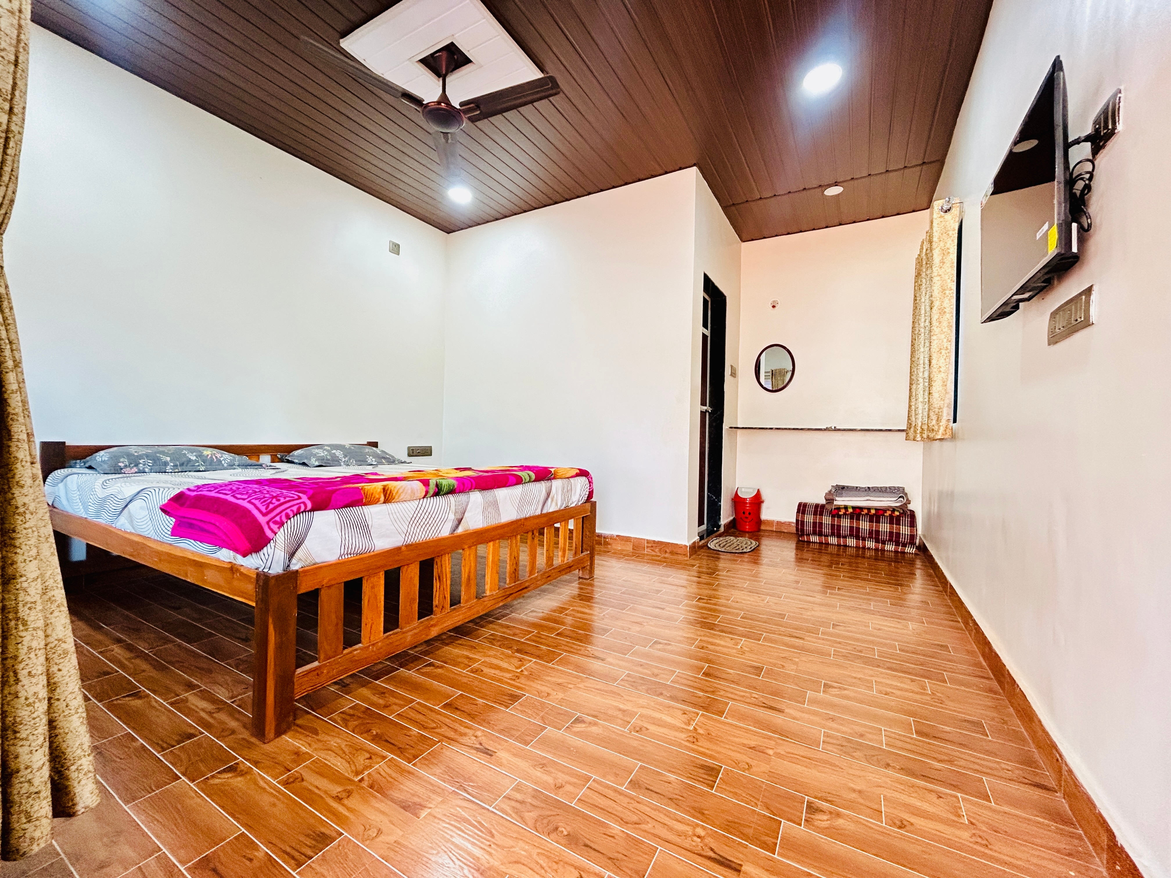 Non Ac Deluxe Couple Room no 4 1