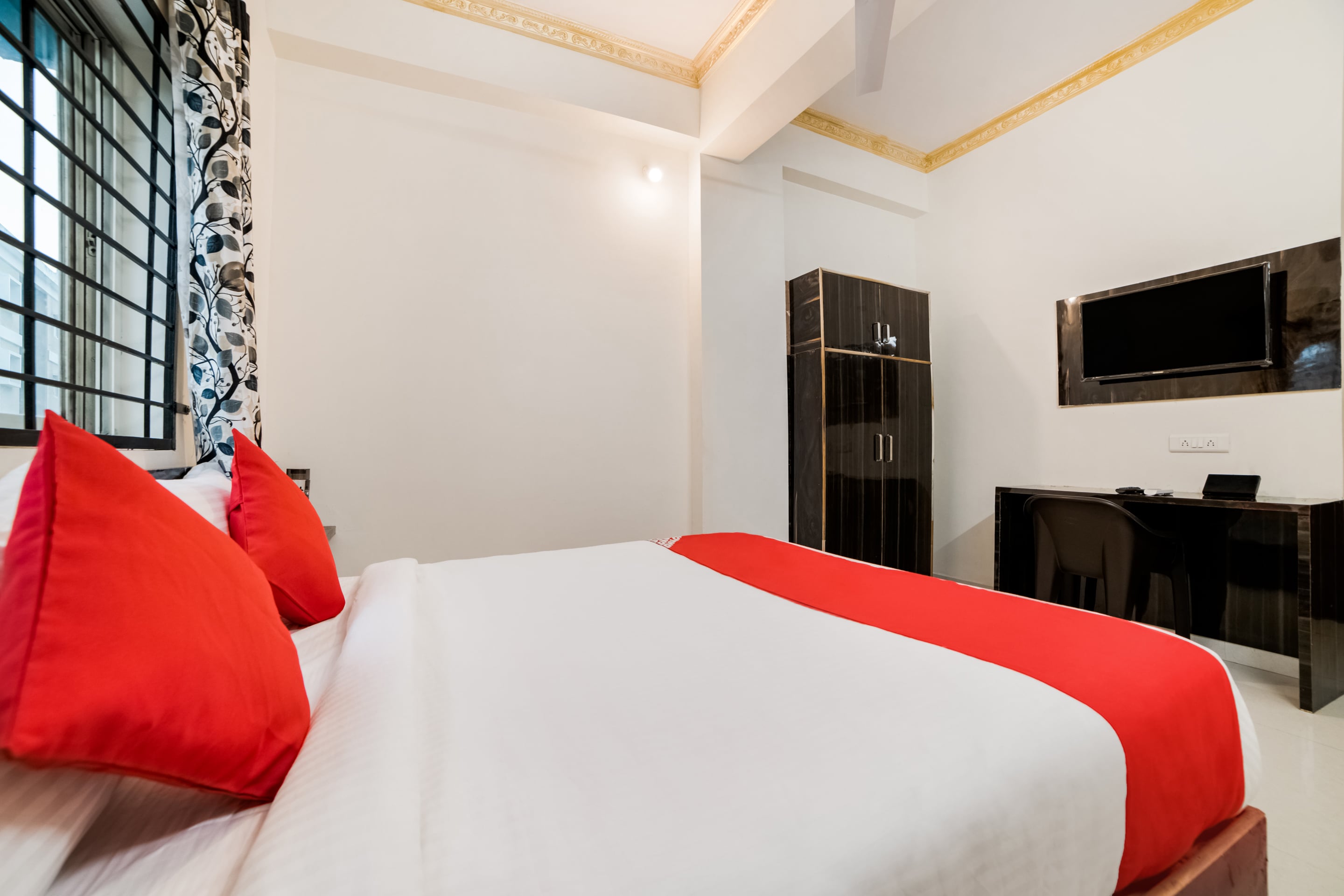 Super Hotel O Lucky Hotels Gachibowli - Tap to explore photos