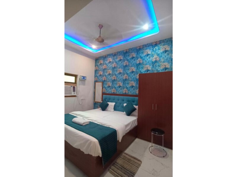 Maa Vaishnavi guest house - Tap to explore photos