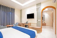 The Prominence Hotel, Restaurant & Bar, Greater Noida