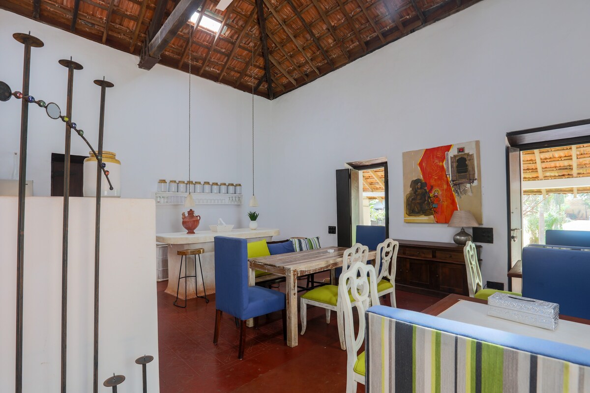 Ultimate 9 BHK Beach Villa on Candolim Beach - Tap to explore photos