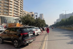 Studio apartment Fully furnished, Noida