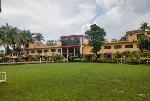 PALM VILLAGE RESORT