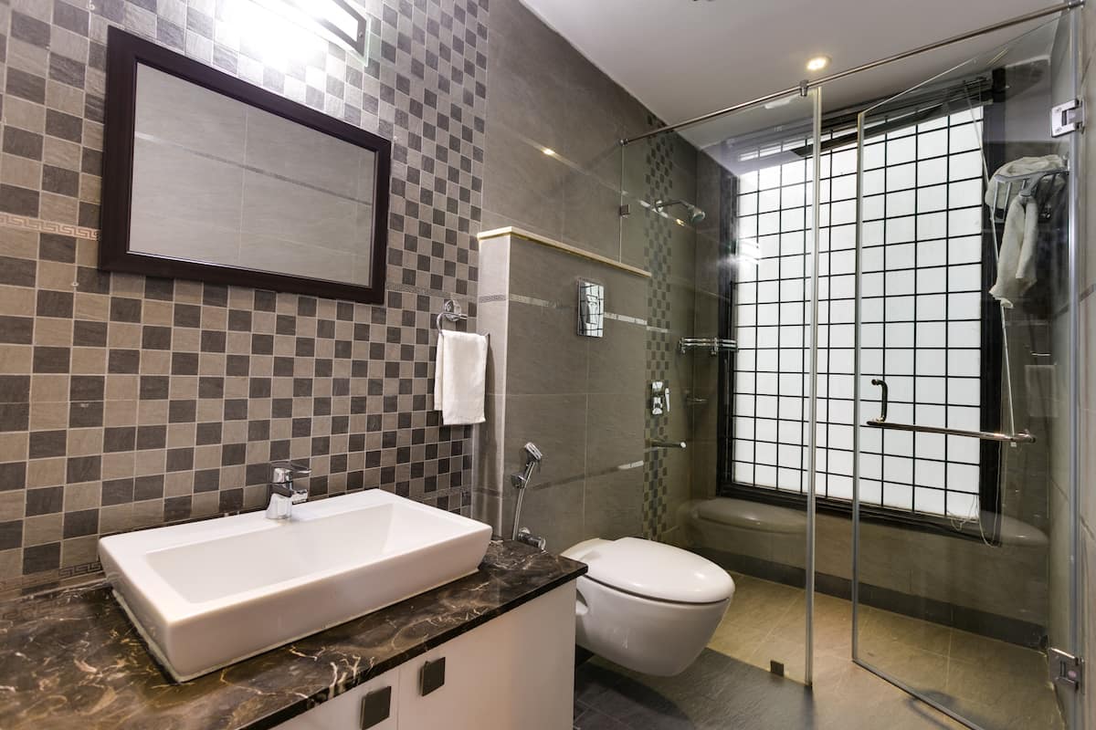Safdarjung Enclave Apartment 3 Bedroom First Floor - Tap to explore photos