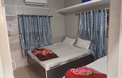 AC FAMILY HOME (SIX BED ROOM +1X TRIPLE BED ROOM)