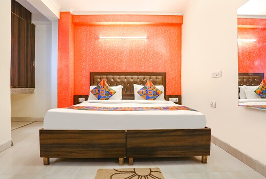 FabExpress Mirage - Nr. IGI Airport New Delhi