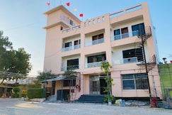 Rajkamal hotel and garden, Gwalior