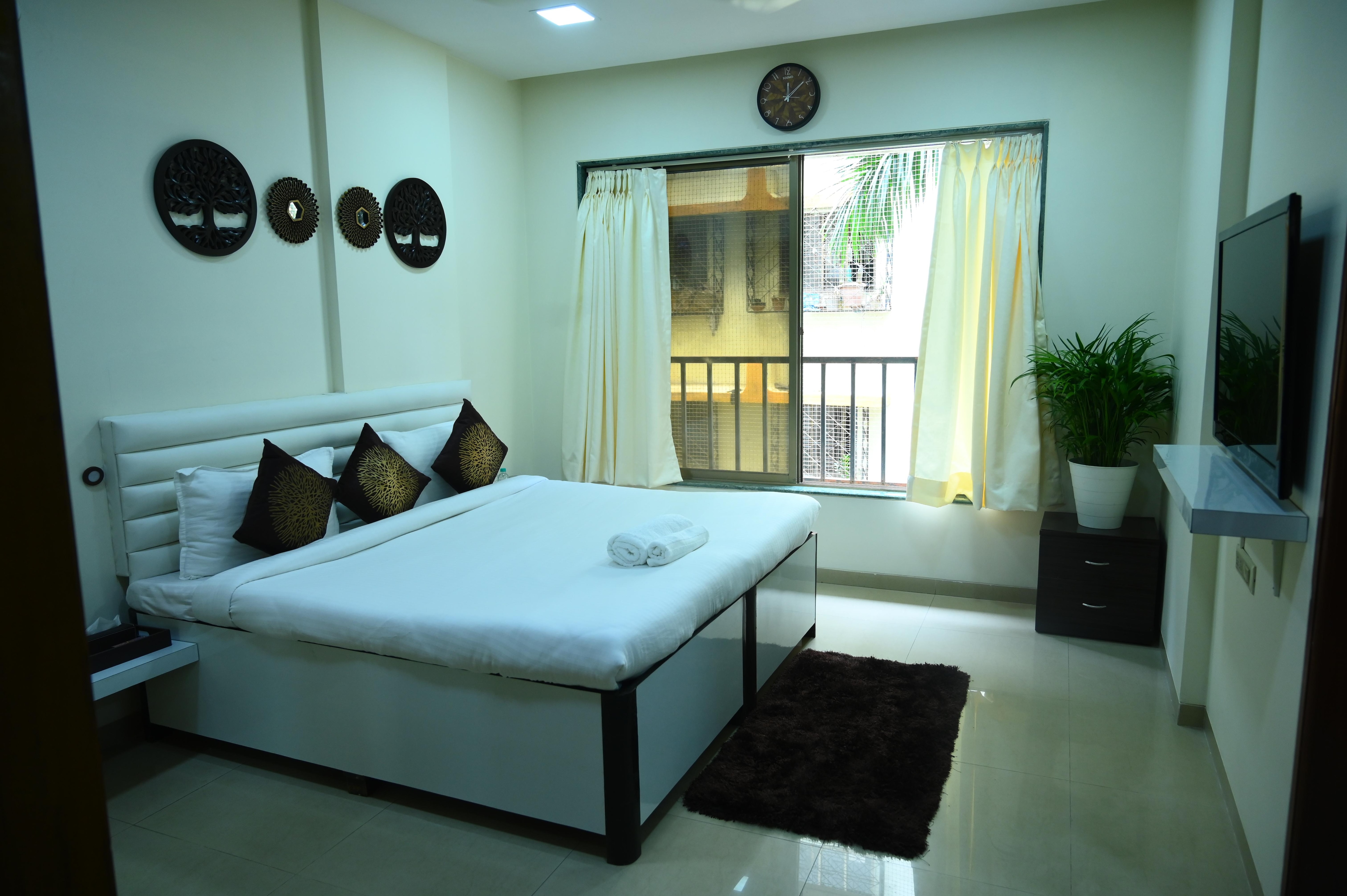 Luxury Room in Apartment - CSMI Airport Mumbai(MH) - Tap to explore photos