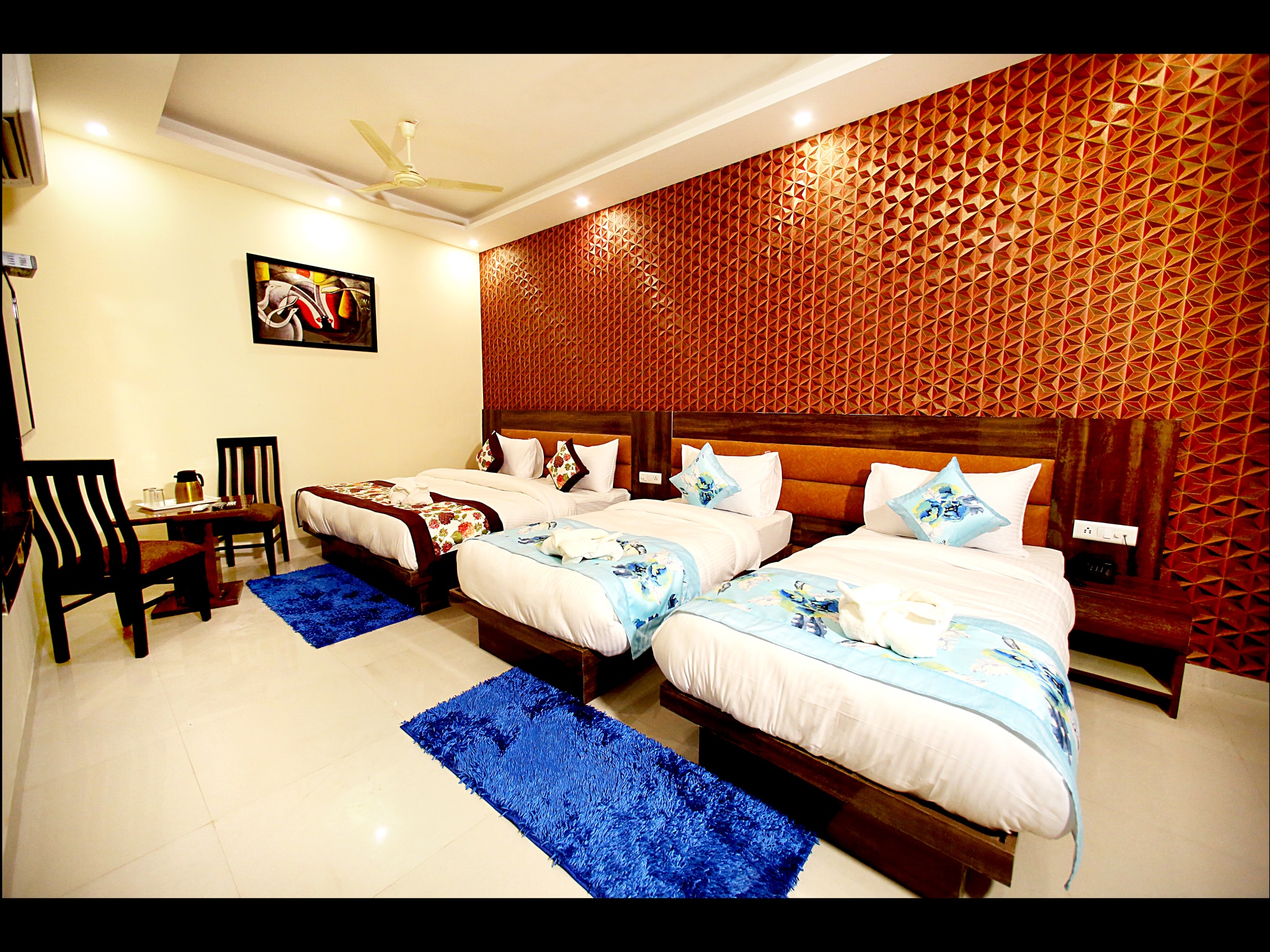 Hotel Smart Inn Mahipalpur Delhi Airport - Tap to explore photos