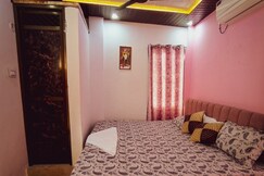 Ghat Stays, Varanasi
