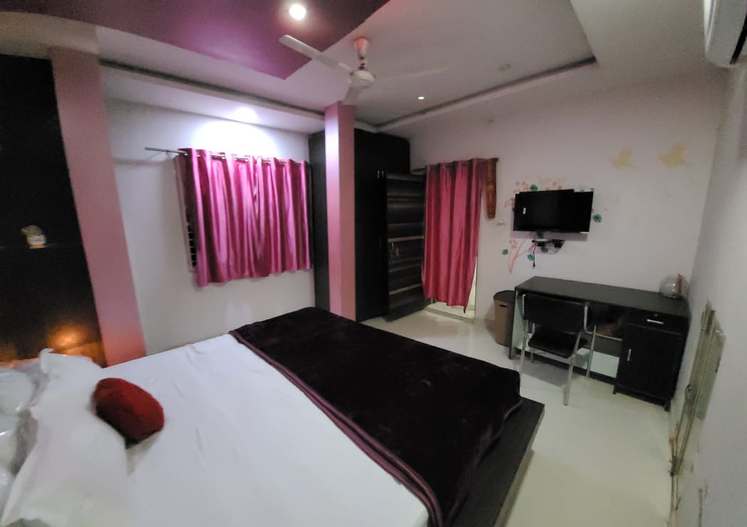 Ram Ji Home Stay - Tap to explore photos
