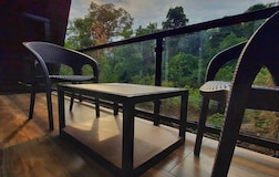 River valley Hut 3