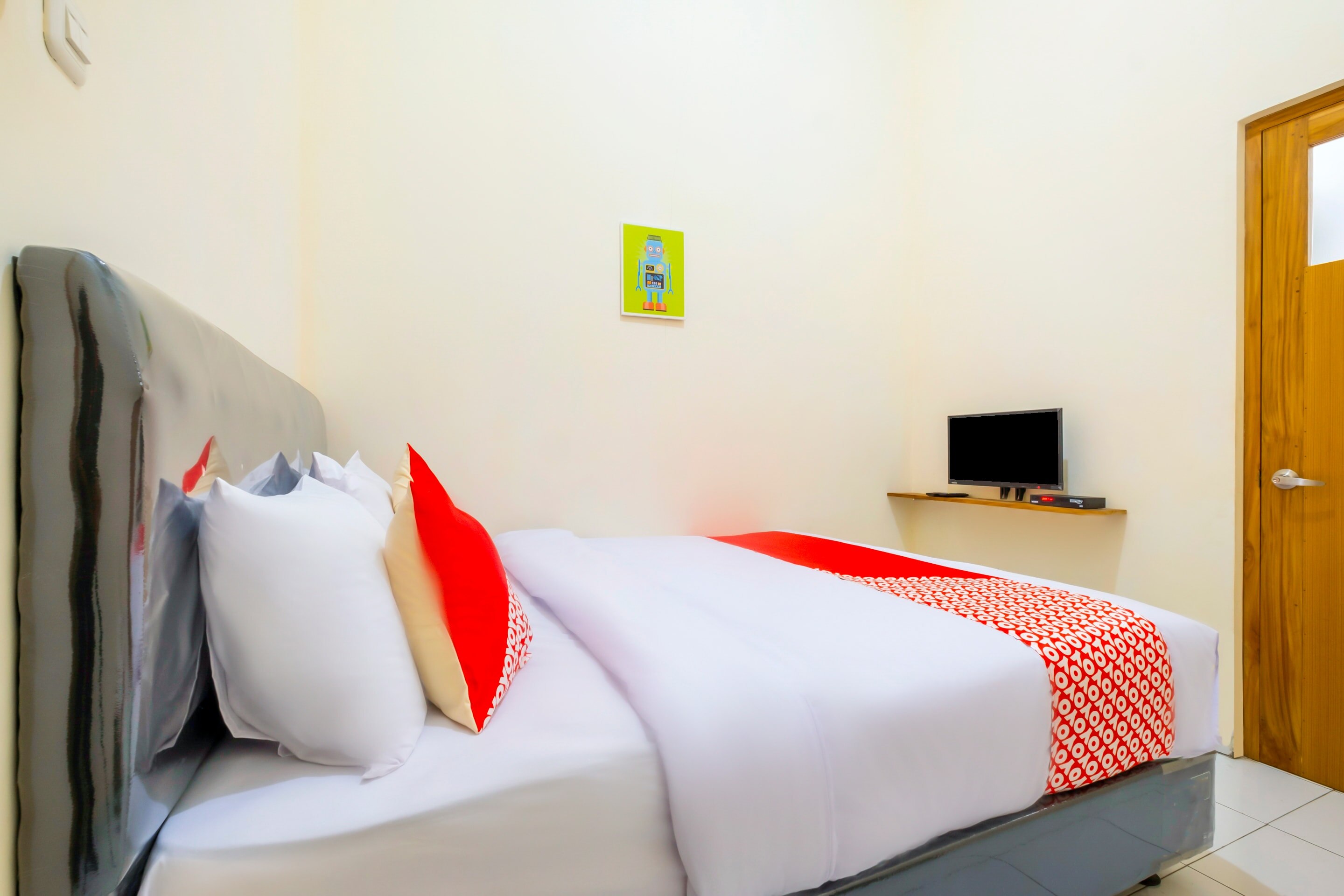 Hotel O Syariah Tasikmalaya Near Universitas Siliwangi Formerly Siliwangi Guest House - Tap to explore photos