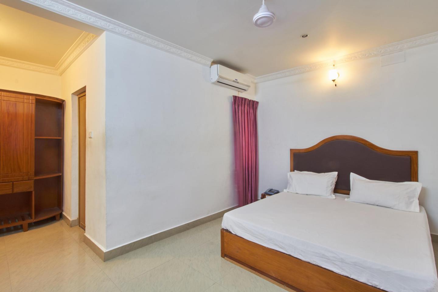 Hotel Shyama - Tap to explore photos