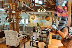 The Hangout Lodge, Lounge and Spa, Kasol