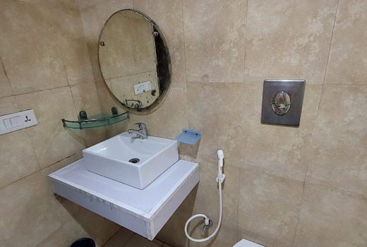 Hotel O Sk Tower Near Rithala Metro Station