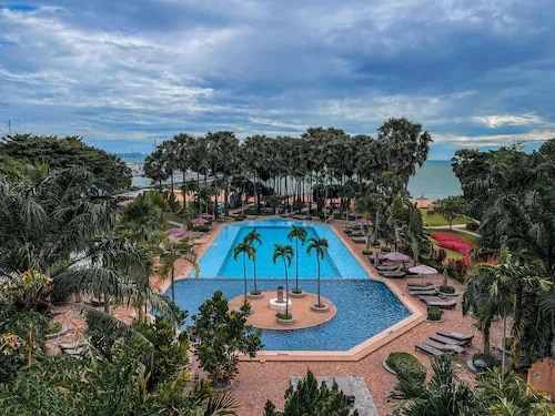 Botany Beach Resort Pattaya - Tap to explore photos