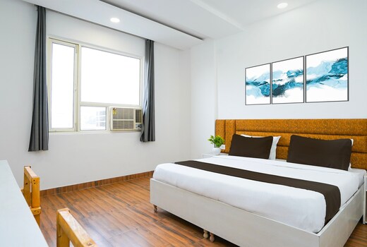 Super Hotel O Sky Suites Hotel Noida Sec 44 Near botanical Metro