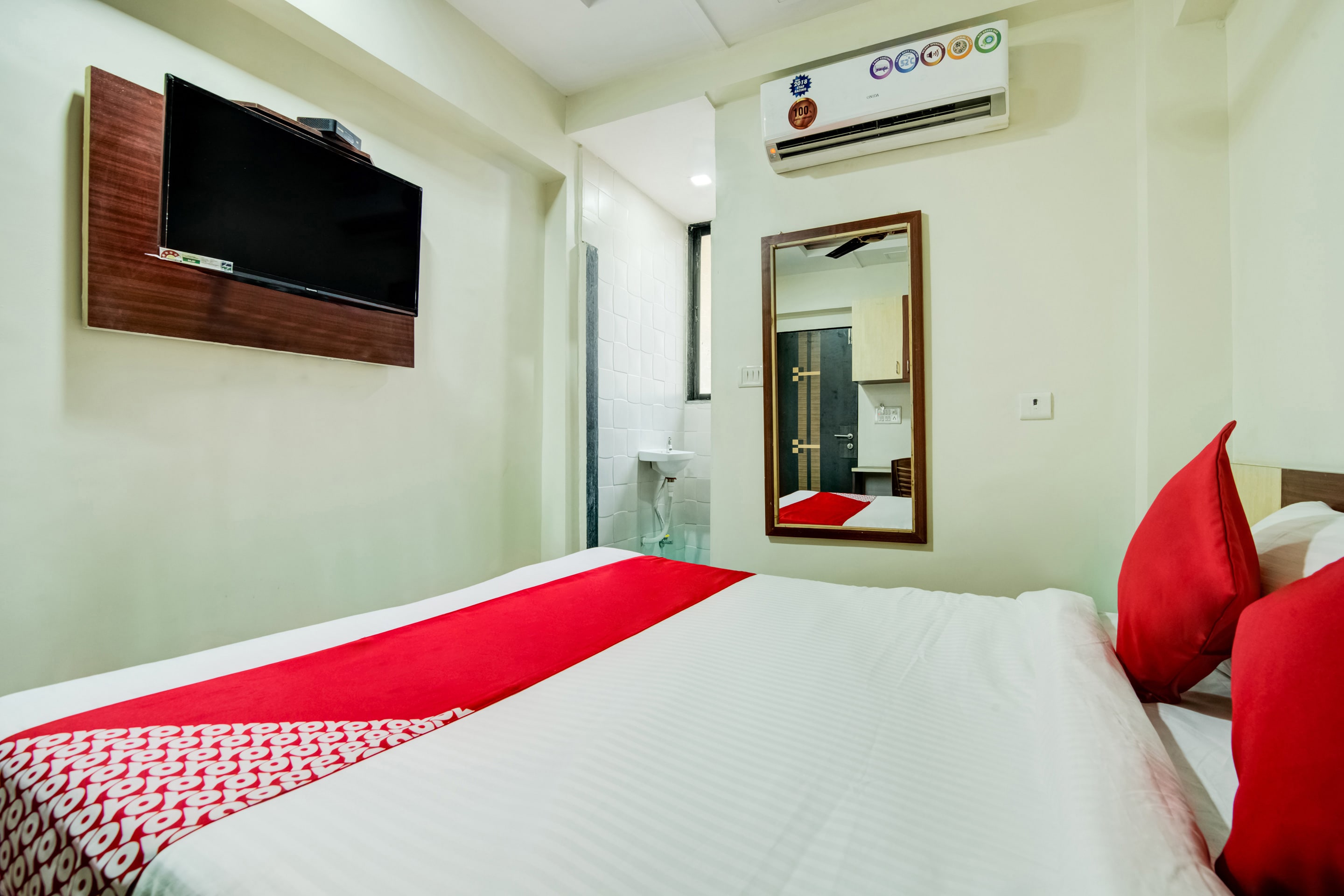 Hotel O Kunal Palace - Tap to explore photos
