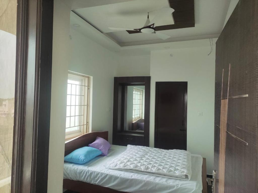 SRISAI RESIDENCY VIRUDHUNAGAR - Tap to explore photos