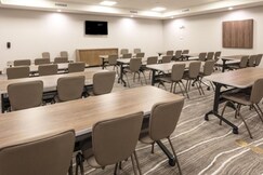Staybridge Suites - Denton, Denton