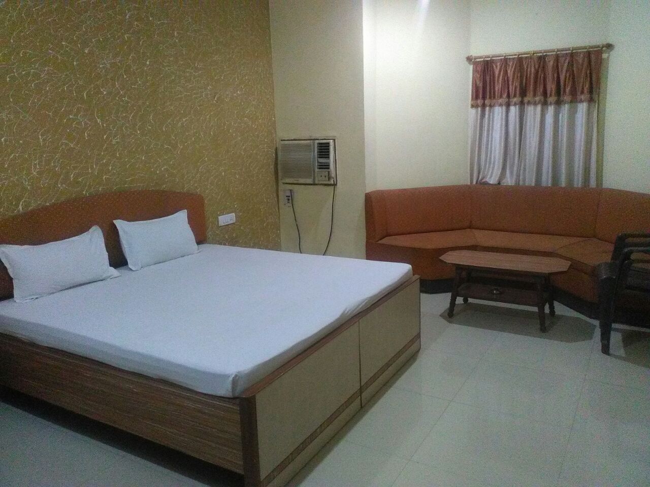 Hill View Hotel & Resort Best Rates on Jamshedpur Hotel Deals, Reviews & Photos