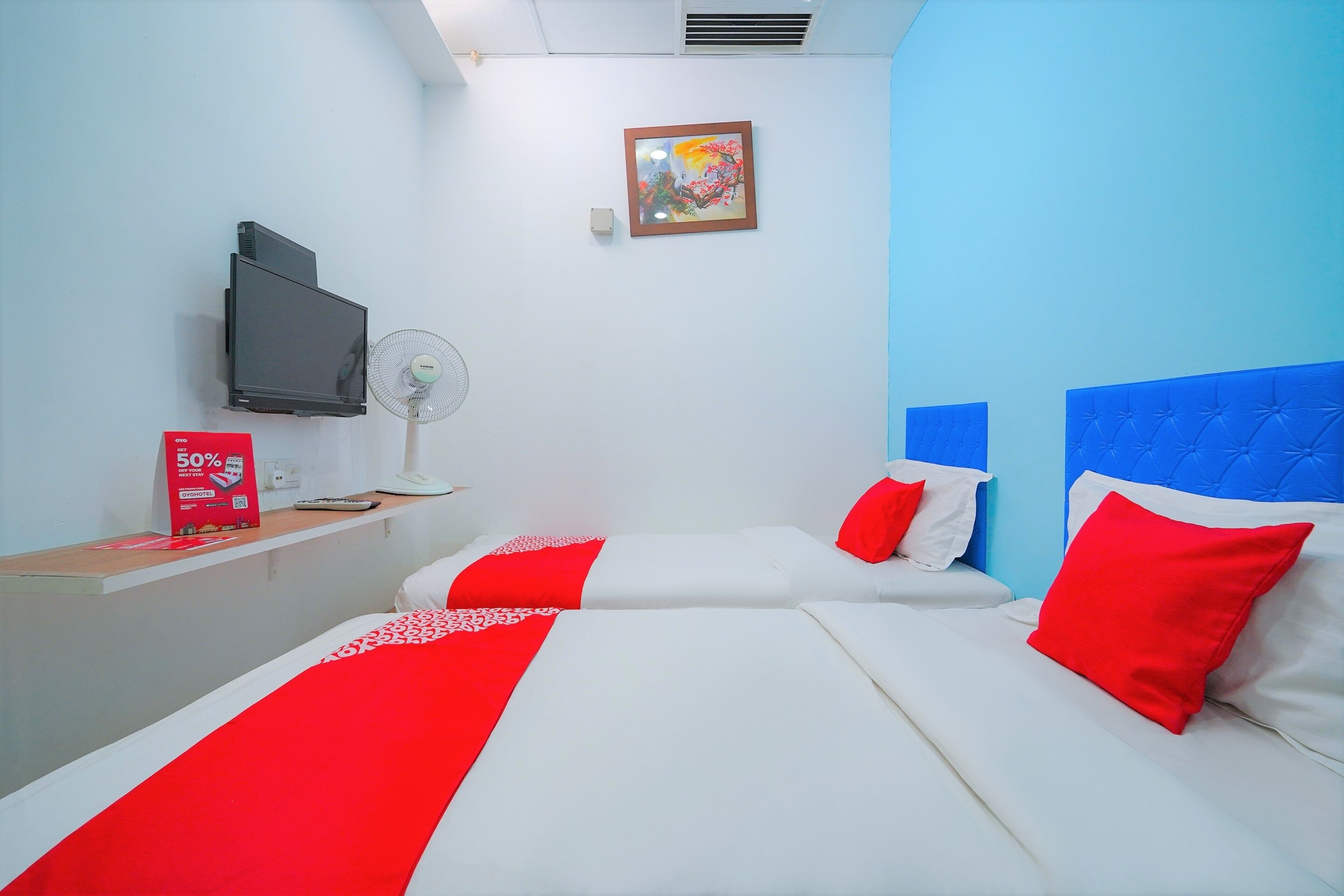 OYO 89881 V Stay Guesthouse - Tap to explore photos