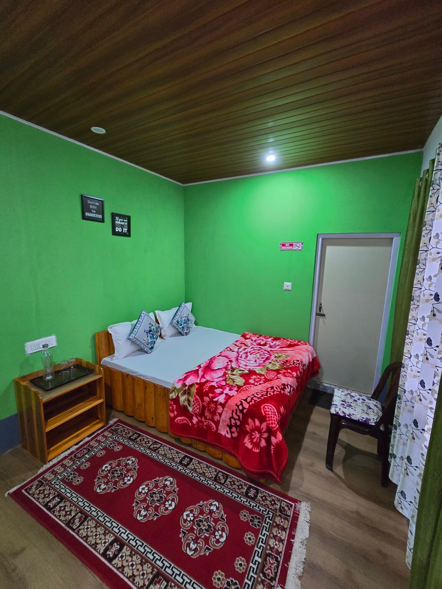 ORANGEPETAL MANA HOMESTAY - Tap to explore photos