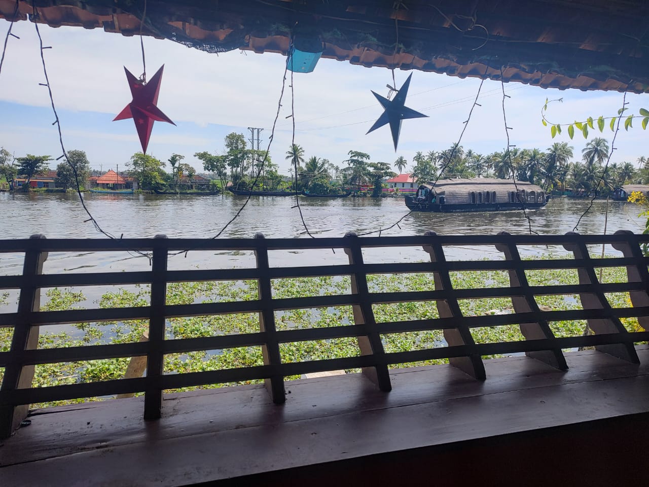 Tantra Lake View Stay - Tap to explore photos