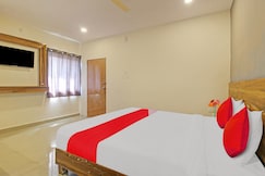 Hotel O R Square, Mancherial