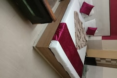 Hotel Sparkk Deluxe, Delhi