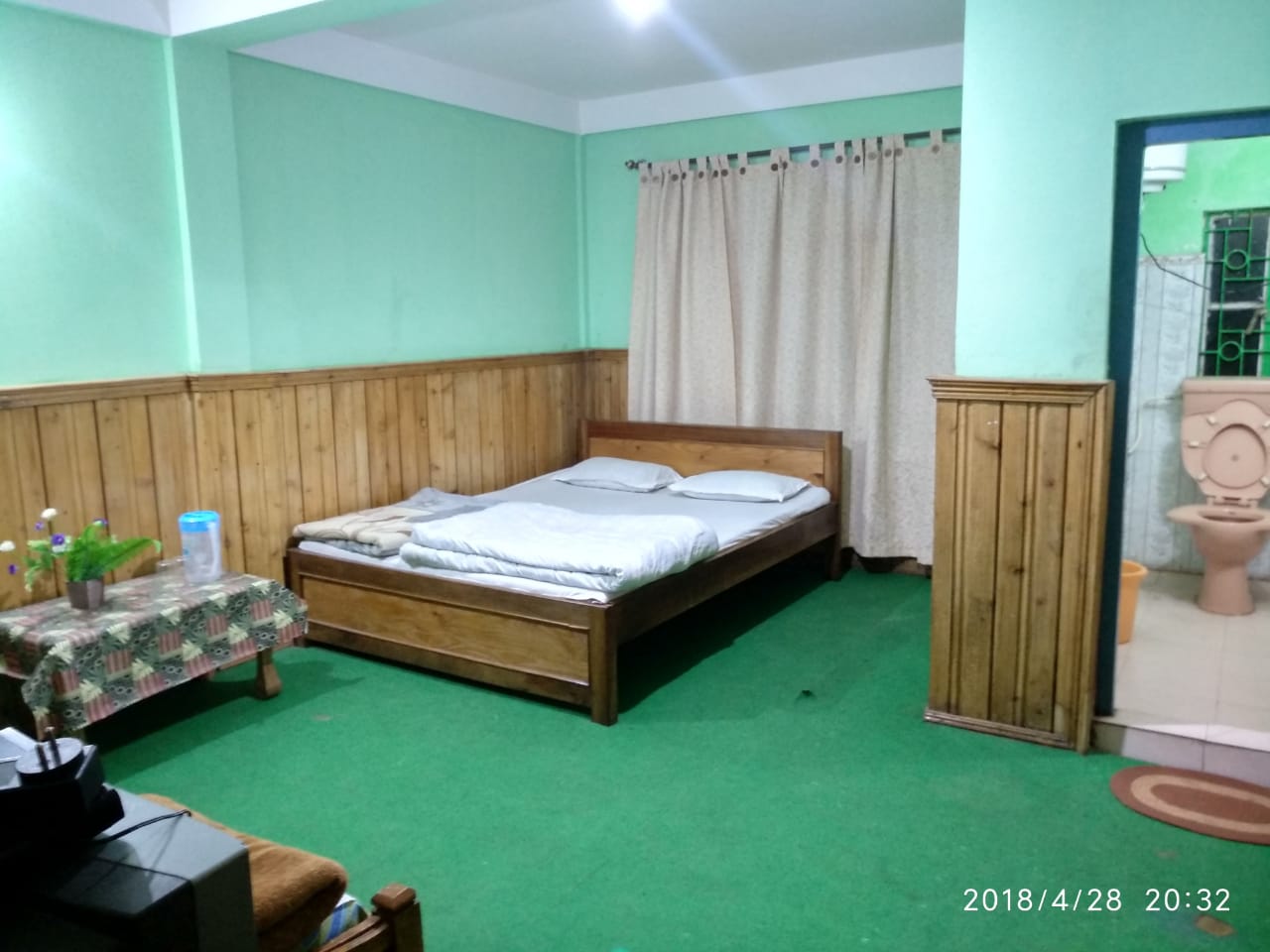 Parker Homestay - Tap to explore photos