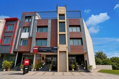 Townhouse by OYO Patiala-Zirakpur Crossway Formerly Hotel Dream, Panchkula