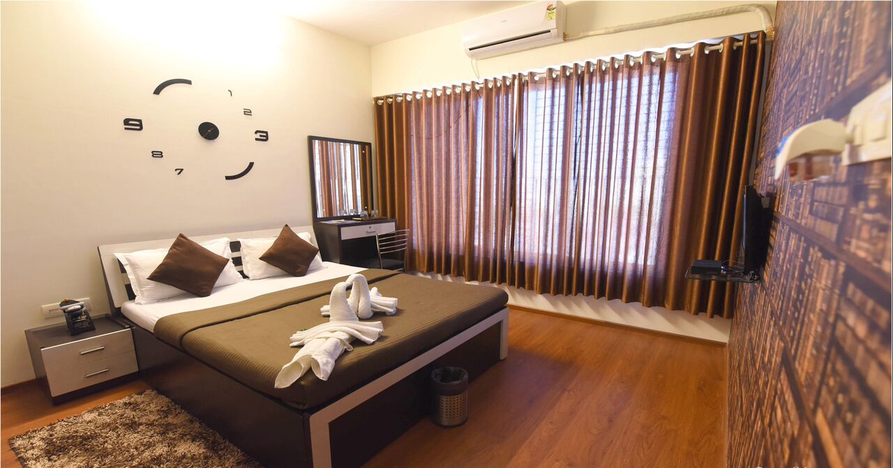 Homevilas 1046 Lovley 2 Bhk Service Apartment Mumbai