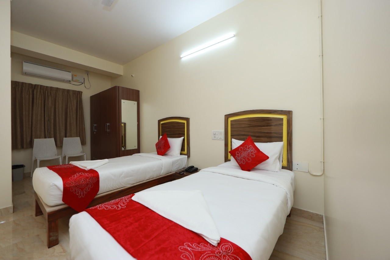Amulya Relax Inn - Tap to explore photos