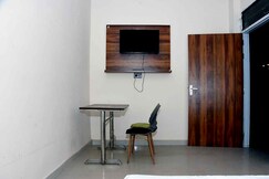 Hotel O Midtown Hotel & Guest House, Charkhi dadri
