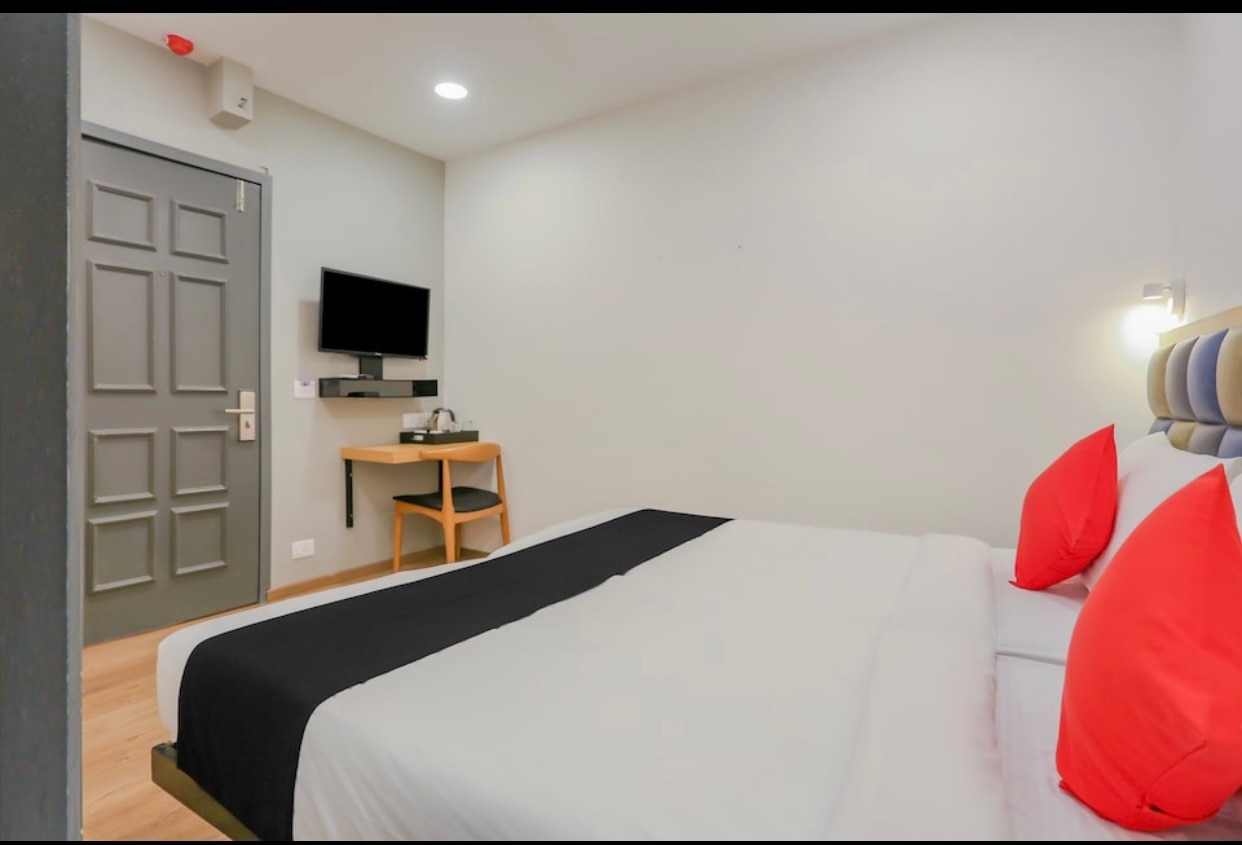 Comfort Accomodation Hotel City Avenue - Tap to explore photos