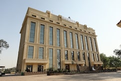 Hotel Regal, Bara Banki