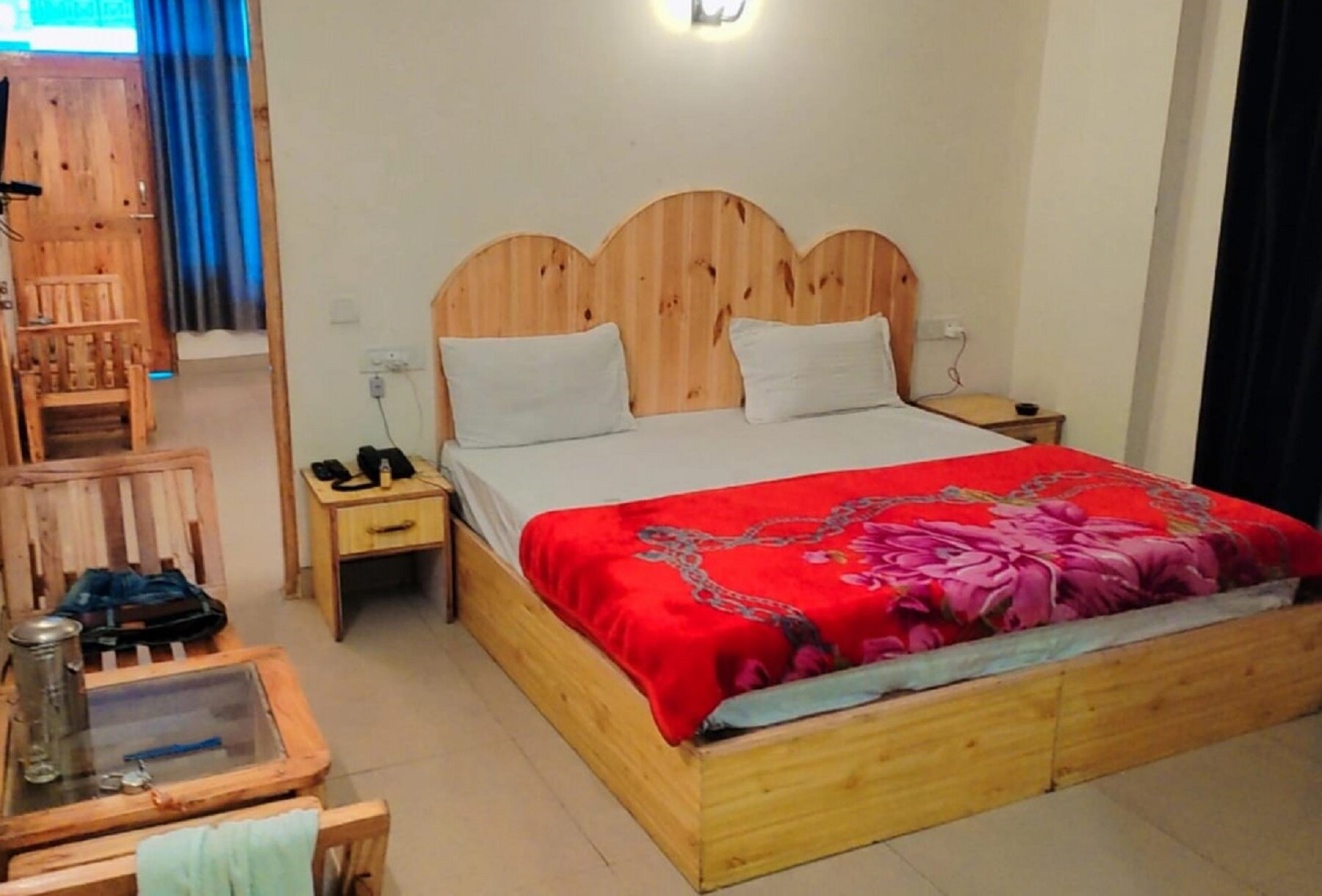 Hotel Mahadeva Home - Tap to explore photos