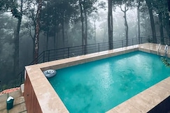 Skyfall Adventure Hostel with Pool, 900 Kandi, Calicut (Kozhikode)